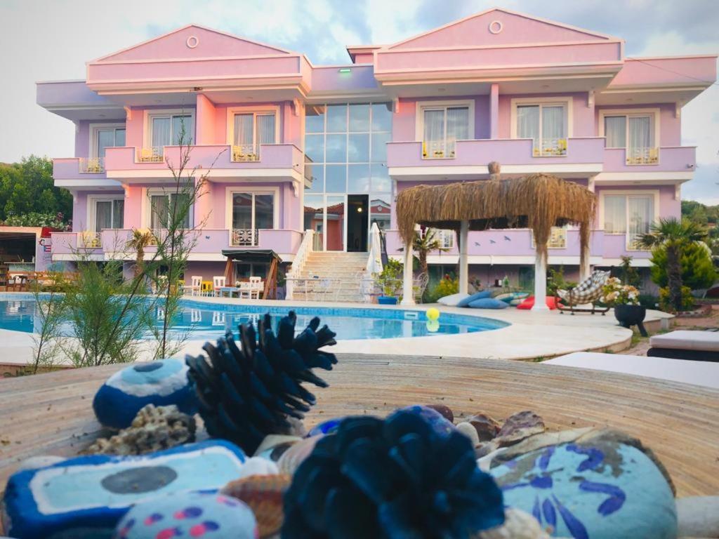 Cunda Leo Boutique Hotel & Pool Аявали Екстериор снимка
